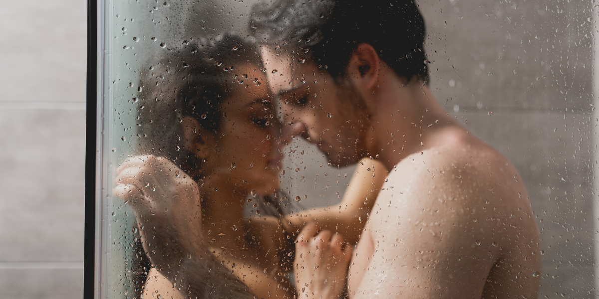 couple-sexe-amour-sous-la-douche