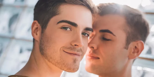 Comment rencontrer un homme pour une première expérience homo ?
